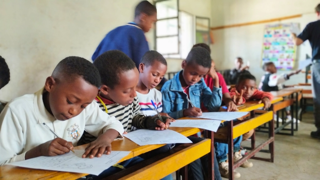 Alunni della scuola di Dodola | insegnare l'inglese in Etiopia con Metodo Nicosia